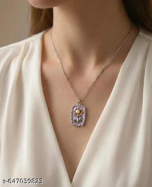 Designer_Pendant_Chain_For_Women_Trending_Pendant_Chain