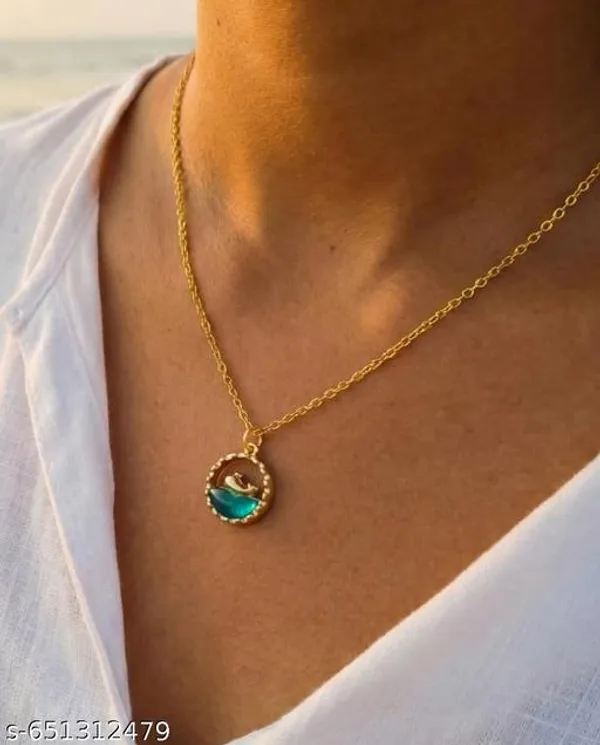 Designer_Pendant_Necklace_For_Women