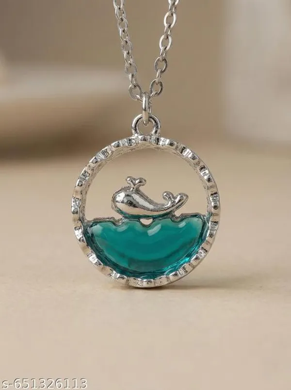 Silver_Look_Pendant_Necklace_For_Women