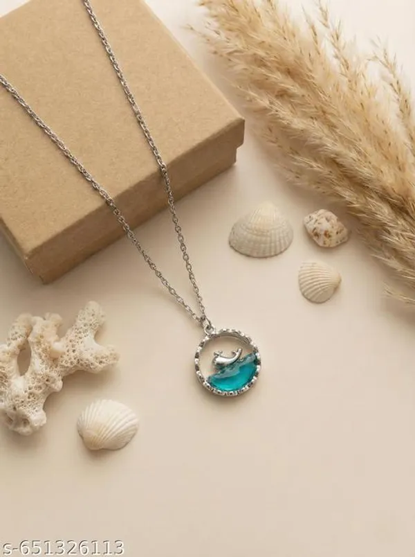 Silver_Look_Pendant_Necklace_For_Women