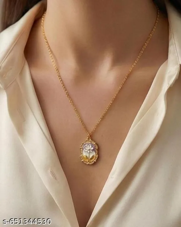 Designer_Pendant_Necklace_For_Women