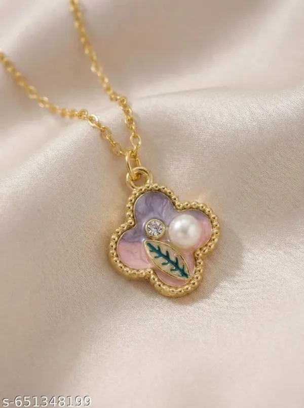 Designer_Pendant_Necklace_For_Women