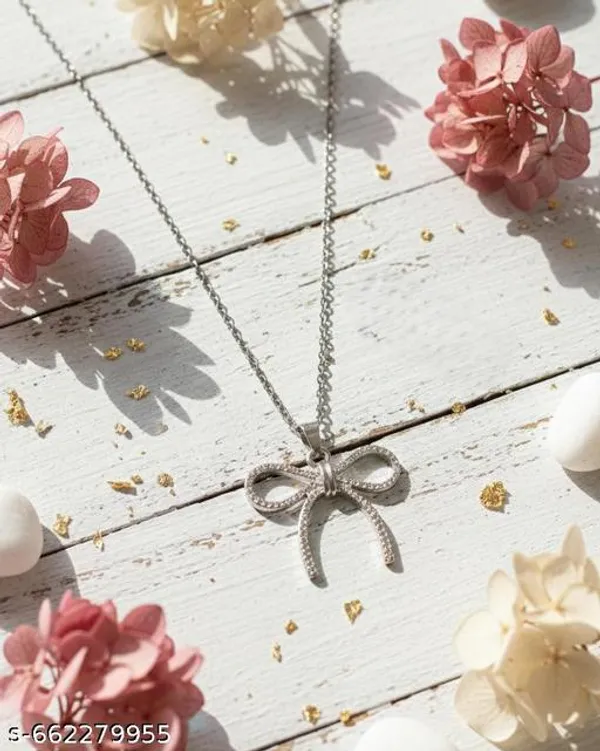 Designer_Pendant_Necklace_For_Women