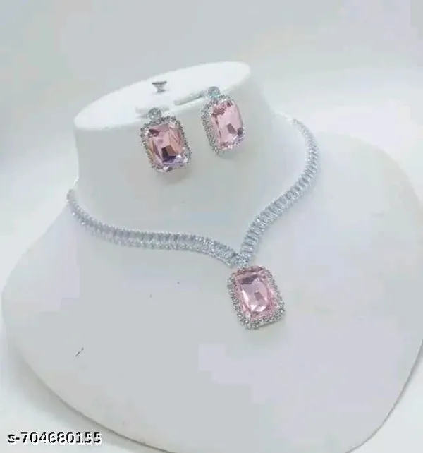 Womens_Fashion_Necklace_Set_With_Matching_Earrings