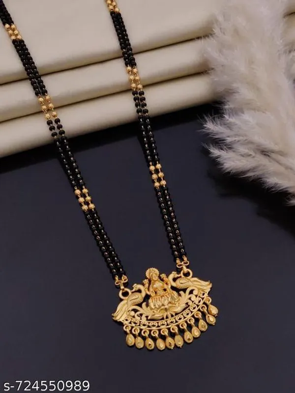Traditional_Black_Bead_Mangalsutra_Necklace_For_Women