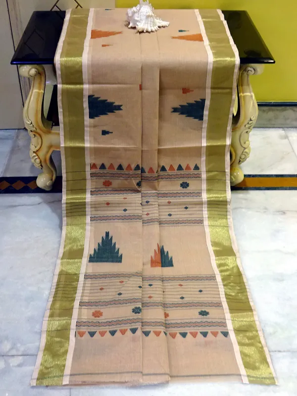 Tan_Chui_Border_Cotton_Dhakai_Jamdani_Saree_In_Khaki_Brown_And_Sacramento_Green