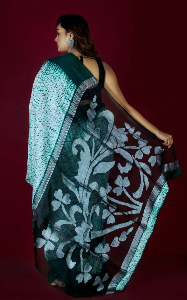 Pure_Handloom_Matka_Shibori_Jamdani_Saree_In_Off_White_And_Green