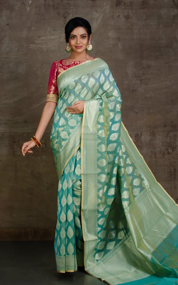 Hand_Woven_Cotton_Chanderi_Saree_In_Lucite_Green_Beige_And_Muted_Gold