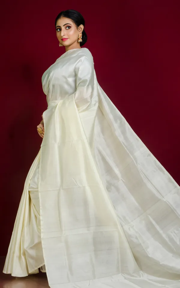 Soft_Woven_Bishnupuri_Katan_Silk_Saree_In_Chiffon_White