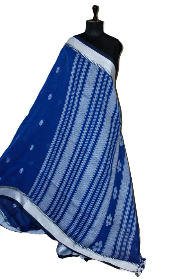 Premium_Quality_Traditional_Linen_Jamdani_Saree_In_Denim_Blue_And_Off_White
