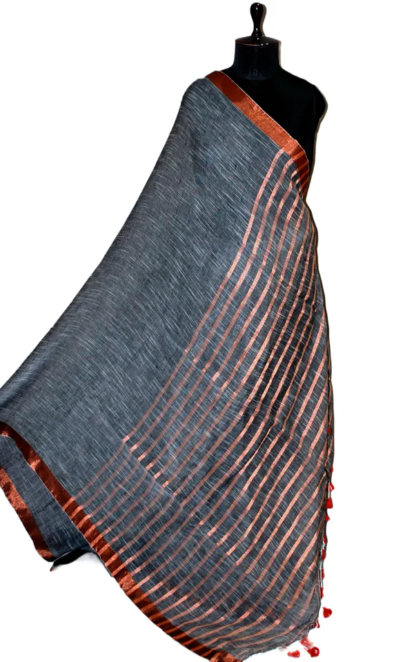 Smart_Linen_Saree_With_Stripe_Pallu_In_Steel_Grey_Off_White_And_Copper_Zari