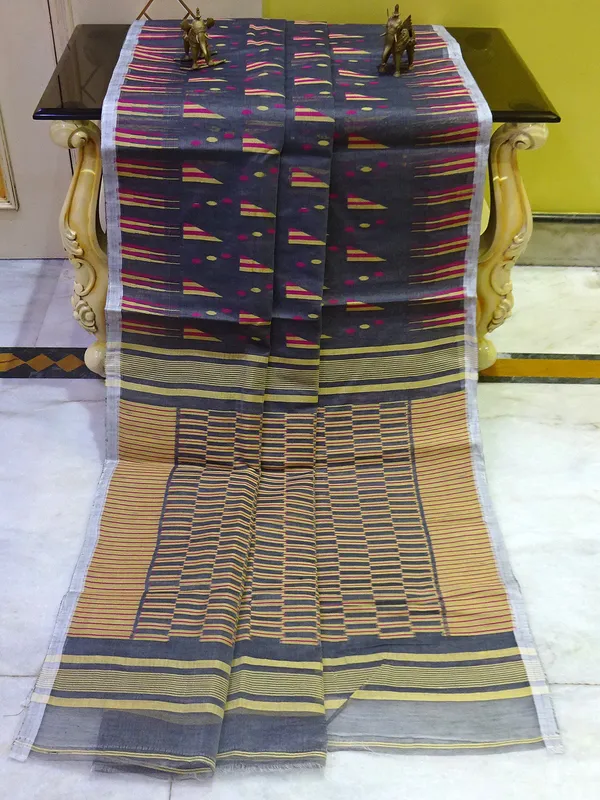 Designer_Geometric_Pattern_Jamdani_Saree_In_Dark_Grey_Beige_And_Magenta_Thread_Work