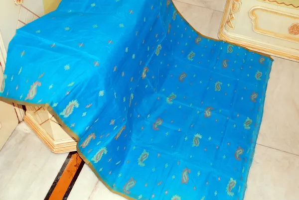 Traditional_Hand_Karat_Work_Cotton_Jamdani_Saree_In_Cobalt_Blue_Brown_And_Beige_Thread_Work