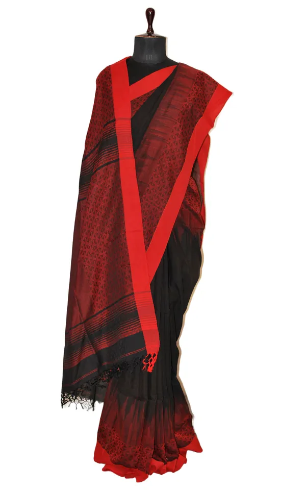 Brocade_Thread_Nakshi_Skirt_Border_Soft_Cotton_Saree_In_Black_And_Crimson_Red