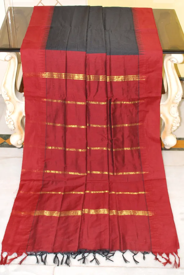 Soft_South_Cotton_Pencil_Border_Gadwal_Saree_In_Black_And_Maroon