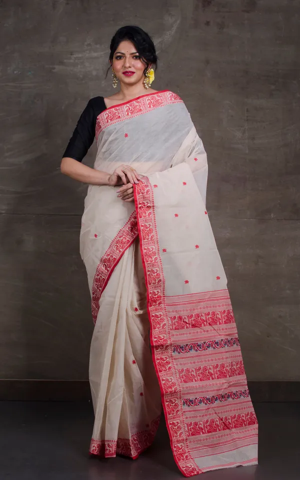 Bengal_Handloom_Cotton_Baluchari_Saree_In_Off_White_And_Red