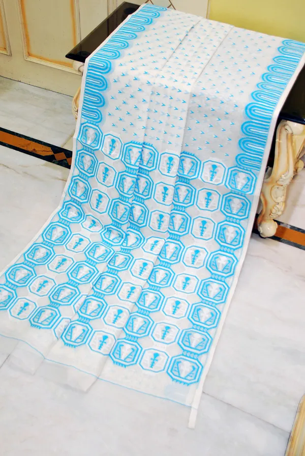 Hand_Woven_Jamdani_Saree_In_Off_White_White_And_Blue