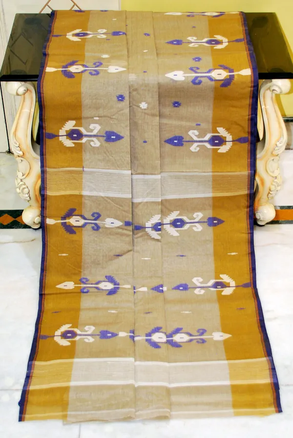 Hand_Work_Cotton_Dhakai_Jamdani_Saree_In_Light_French_Beige_Royal_Blue_And_Off_White