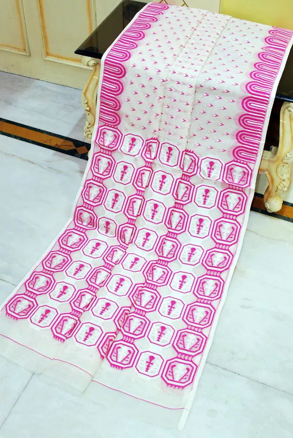 Hand_Woven_Jamdani_Saree_In_Off_White_White_And_Magenta