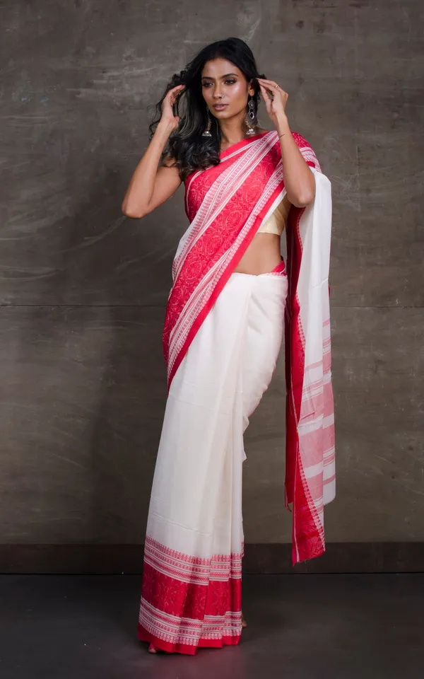 Bengal_Handloom_Broad_Nakshi_Border_Cotton_Saree_In_Off_White_And_Red