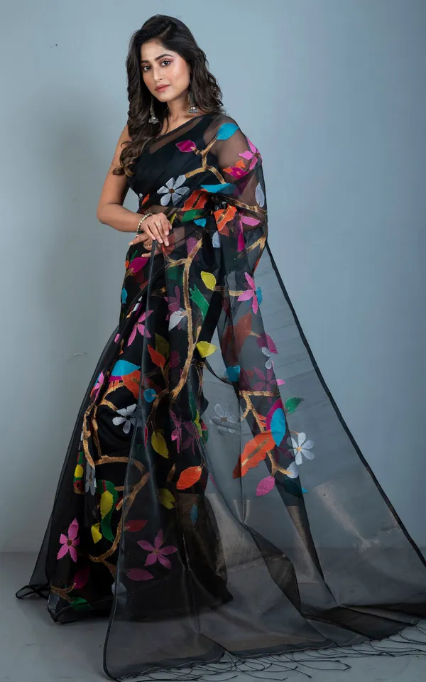 Peacock_And_Floral_Motif_Work_Muslin_Silk_Jamdani_Saree_In_Black_Golden_And_Multicolor_Thread_Work