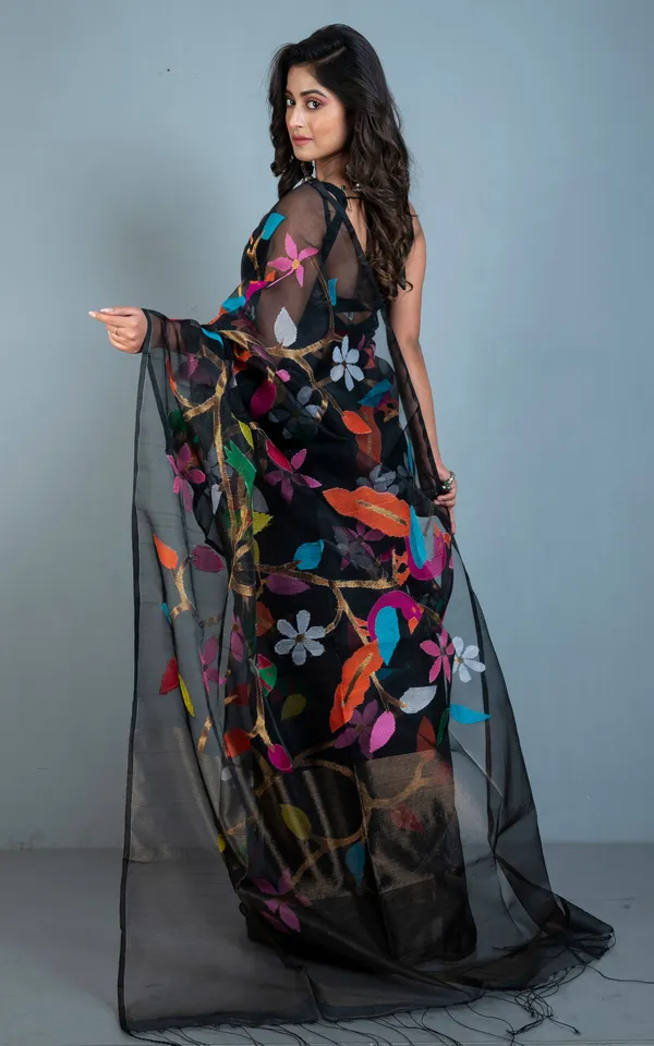 Peacock_And_Floral_Motif_Work_Muslin_Silk_Jamdani_Saree_In_Black_Golden_And_Multicolor_Thread_Work