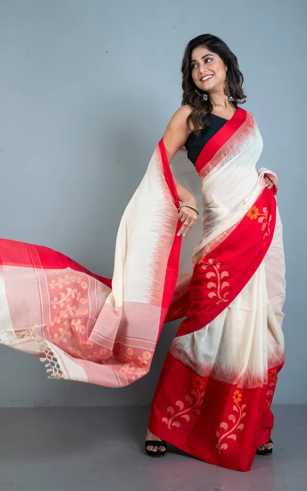 Premium_Quality_Double_Warp_Khaddar_Kadiyal_Skirt_Border_Jamdani_Saree_In_Off_White_And_Red
