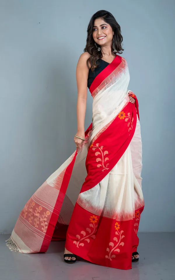 Premium_Quality_Double_Warp_Khaddar_Kadiyal_Skirt_Border_Jamdani_Saree_In_Off_White_And_Red