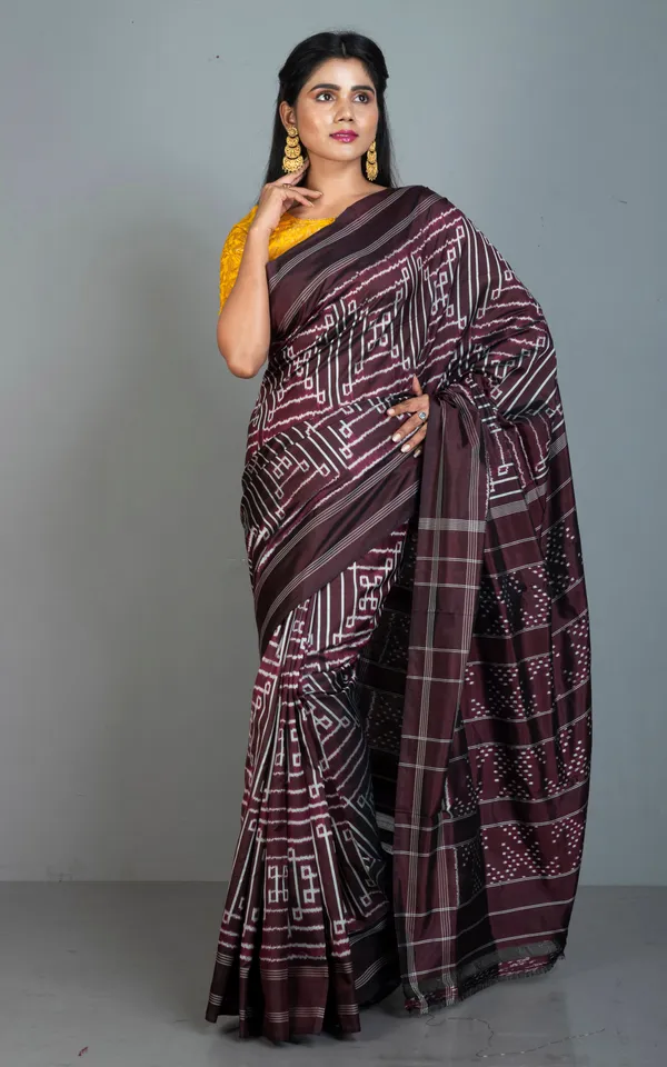 Exclusive_Twill_Ikkat_Pochampally_Silk_Saree_In_Dark_Mahogany_Brown_And_Off_White