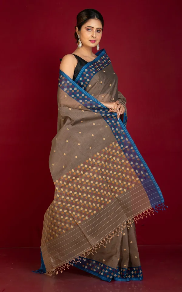Premium_Quality_Double_Warp_Cotton_Jamdani_Saree_In_Dual_Tone_Warm_Grey_Blue_And_Multicolor