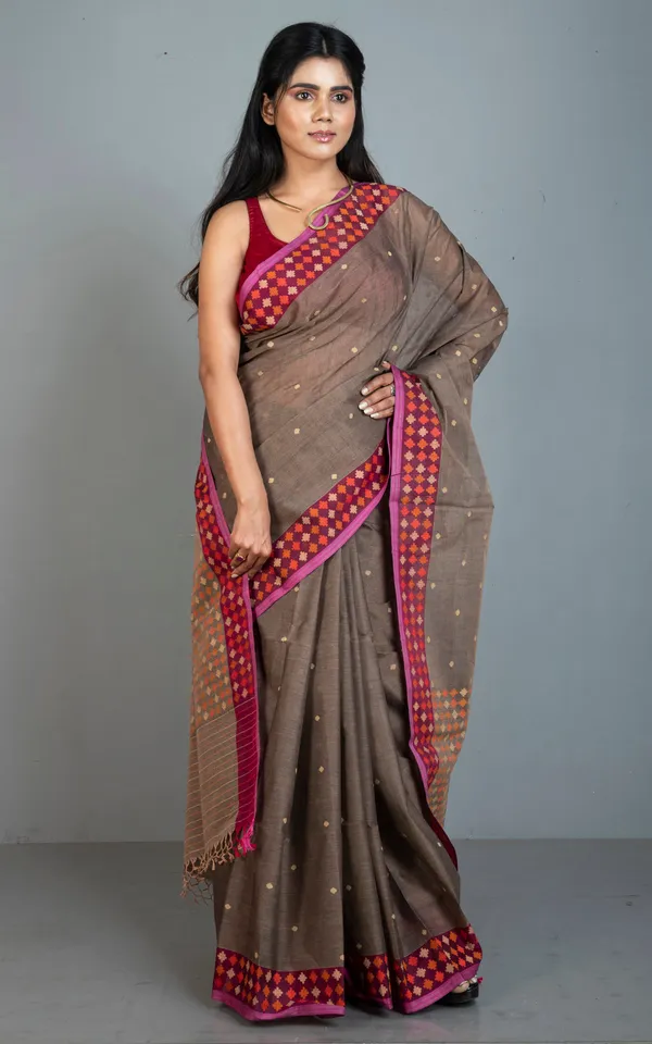 Premium_Quality_Double_Warp_Cotton_Jamdani_Saree_In_Dual_Tone_Warm_Grey_Hot_Pink_And_Multicolor