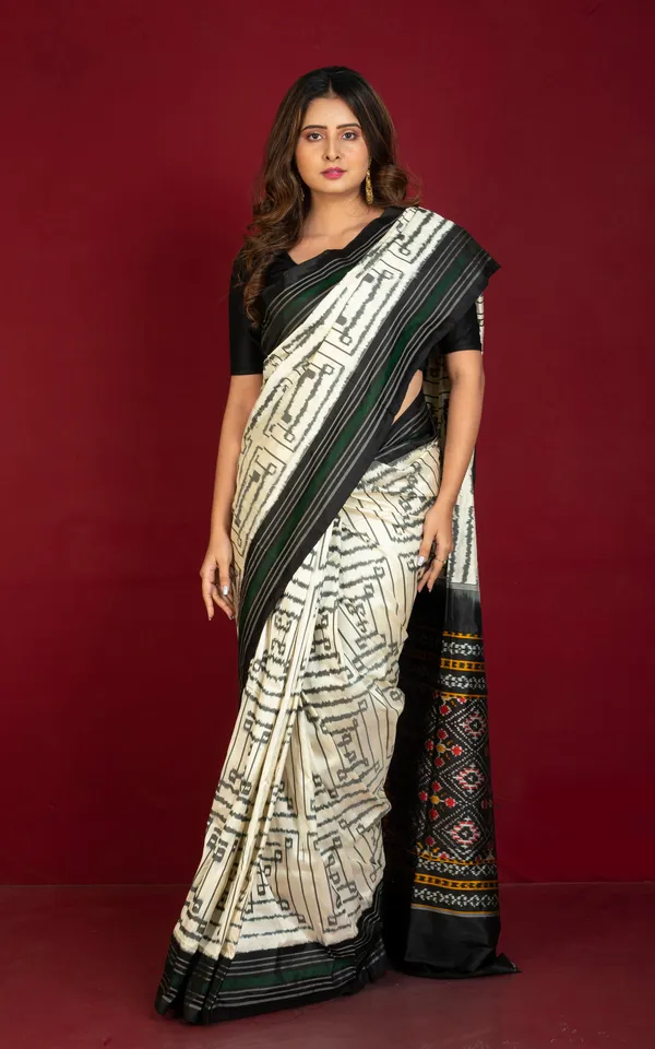 Exclusive_Twill_Ikkat_Pochampally_Silk_Saree_With_Madhathasu_Pallu_In_Off_White_Black_Dark_Green_And_Multicolor