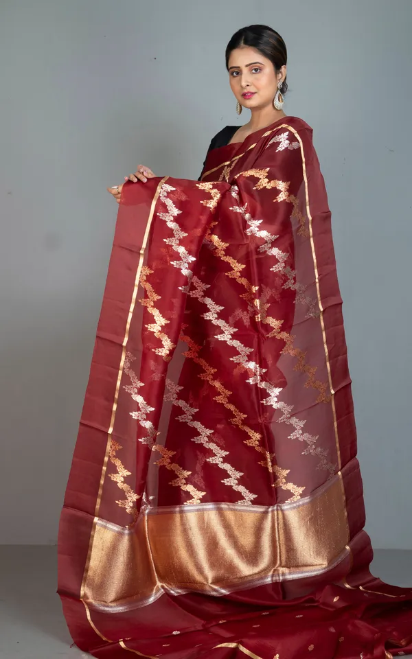 Aara_Work_Satin_Silk_Border_Kora_Silk_Banarasi_Saree_In_Dark_Maroon_With_Matt_Gold_And_Silver_Woven_Zari_Nakshi_Work