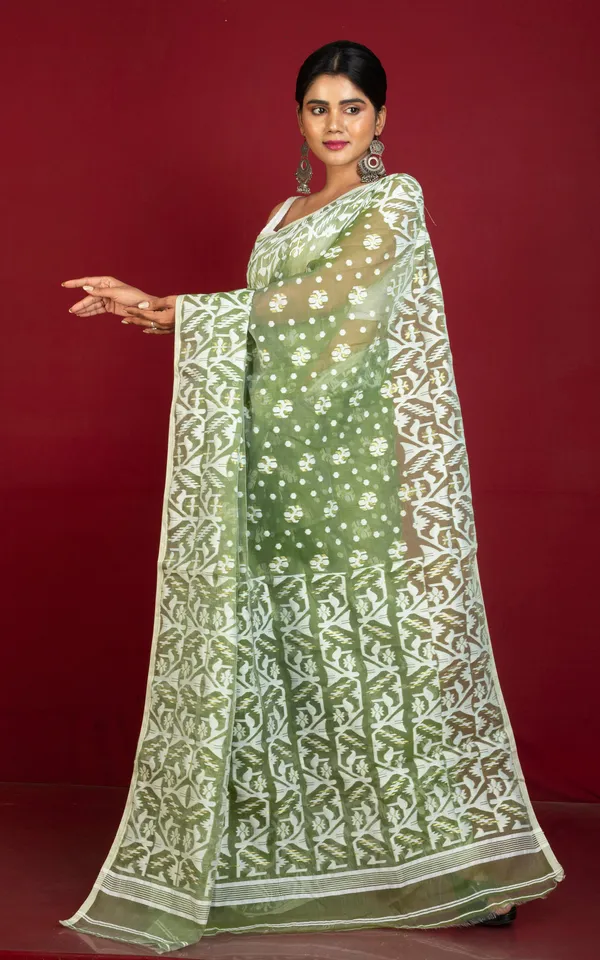 Solapuri_Work_Jamdani_Saree_In_Pickle_Green_White_And_Golden