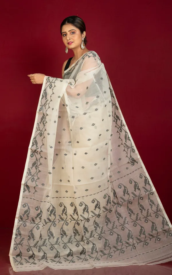 Premium_Quality_Traditional_Karat_Work_Silk_Jamdani_Saree_In_Parchment_White_And_Black