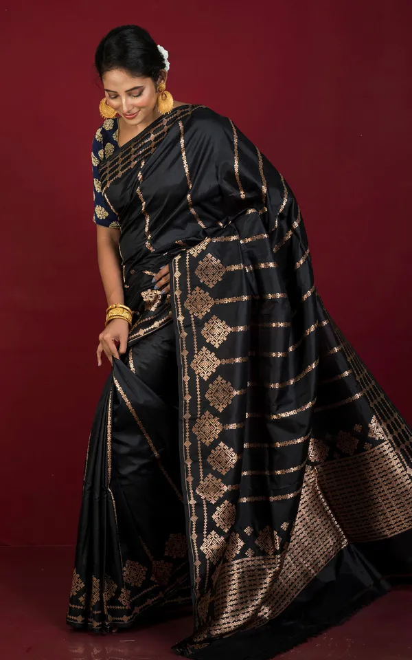 Pure_Katan_Banarasi_Silk_Saree_In_Onyx_Black_And_Antique_Gold