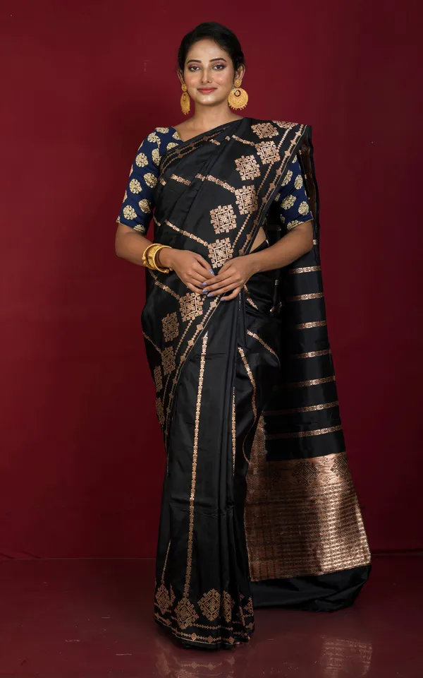 Pure_Katan_Banarasi_Silk_Saree_In_Onyx_Black_And_Antique_Gold