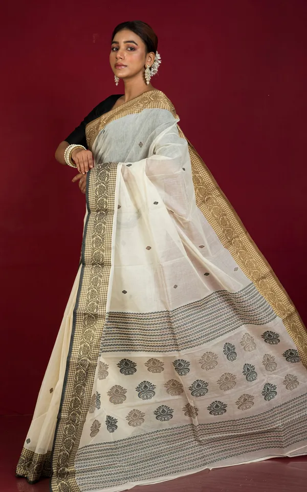 Traditional_Bengal_Tussar_Banarasi_Silk_Saree_In_Off_White_Black_And_Snuff_Brown
