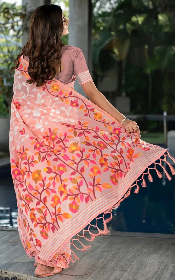 Tantuja_Inspired_Traditional_Woven_Floral_Nakshi_Soft_Jamdani_Saree_In_Peach_Off_White_Dark_Red_And_Multicolor