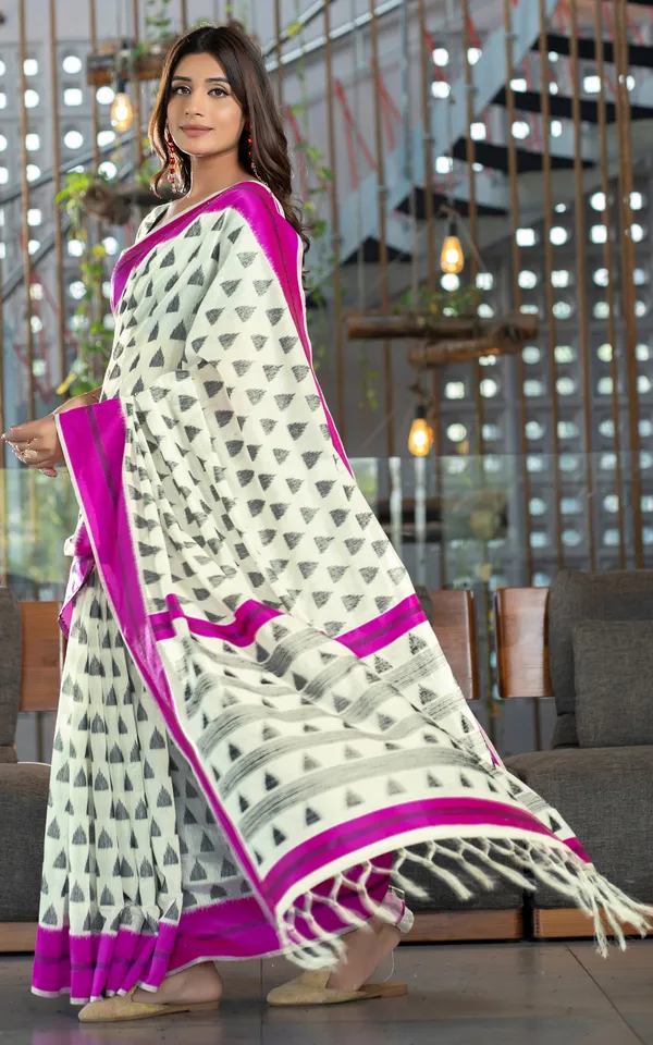 Designer_Soft_Jamdani_Saree_In_Off_White_Black_And_Pink