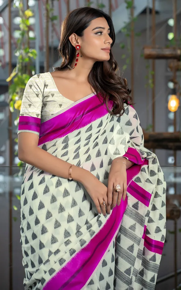 Designer_Soft_Jamdani_Saree_In_Off_White_Black_And_Pink