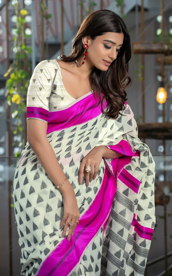 Designer_Soft_Jamdani_Saree_In_Off_White_Black_And_Pink