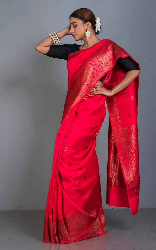 Hand_Woven_Dupion_Tussar_Raw_Silk_Saree_In_Bright_Red_And_Antique_Golden