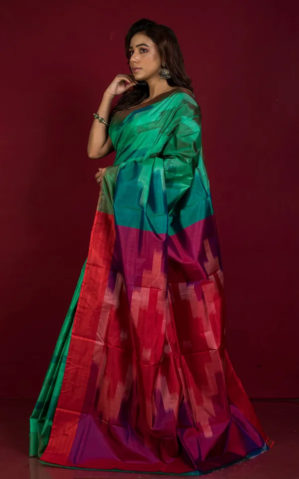 Bishnupuri_Pochampally_Ikkat_Silk_Saree_In_Myrtle_Green_Red_And_Multicolor