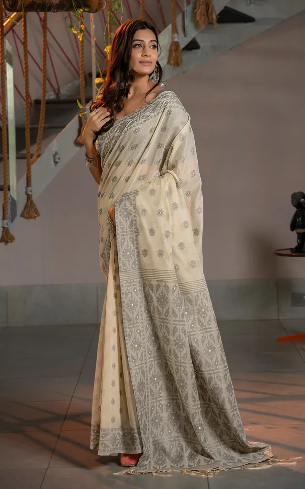 Tantuja_Inspired_Traditional_Floral_Nakshi_Butta_Work_Soft_Jamdani_Saree_In_Royal_Beige_Gray_And_Matt_Golden