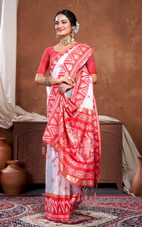Traditional_Skirt_Nakshi_Work_Soft_Jamdani_Saree_In_Off_White_Red_And_Golden