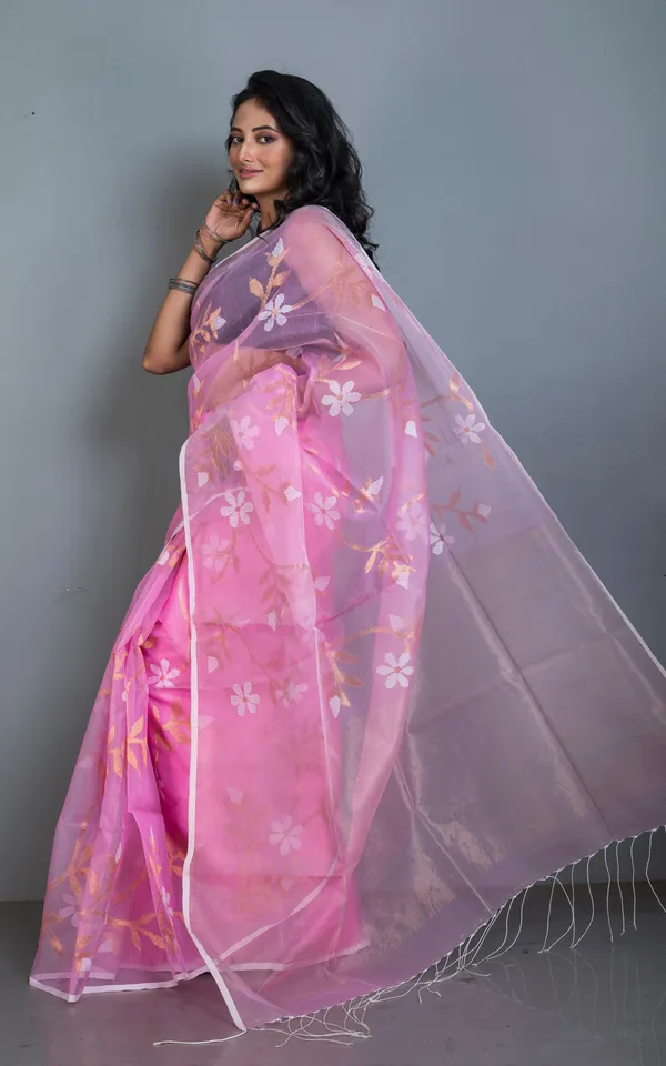 Premium_Poth_Muslin_Silk_Jamdani_Saree_With_Jaal_Floral_Work_In_Cotton_Pink_Off_White_And_Golden