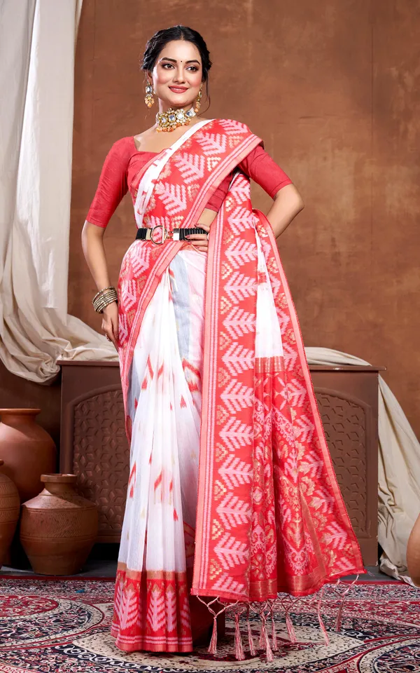 Traditional_Skirt_Nakshi_Work_Soft_Jamdani_Saree_In_Off_White_Bright_Red_And_Golden