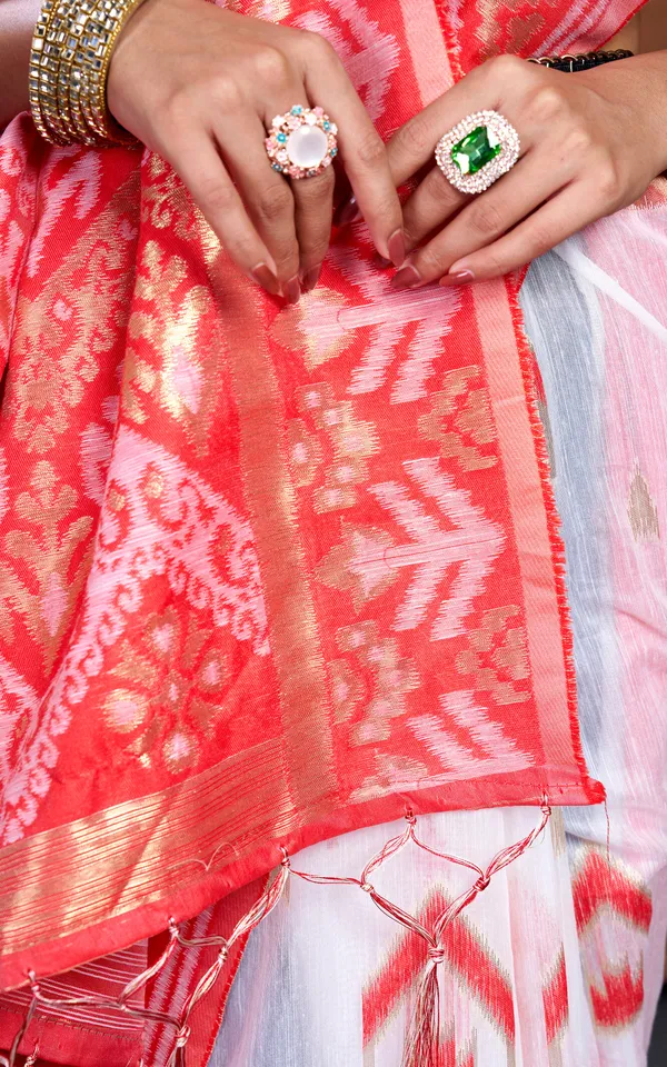 Traditional_Skirt_Nakshi_Work_Soft_Jamdani_Saree_In_Off_White_Bright_Red_And_Golden