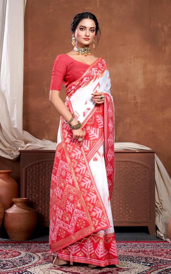 Traditional_Skirt_Nakshi_Work_Soft_Jamdani_Saree_In_Off_White_Bright_Red_And_Golden